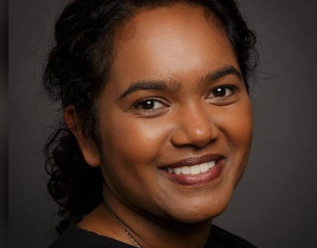 Divya Headshot, Australia